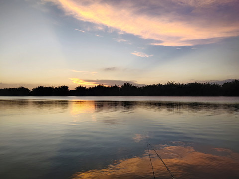 夕阳落日火烧云江河风景垂钓