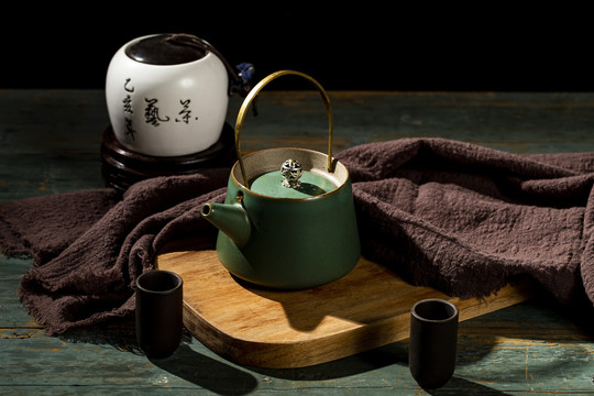 茶壶茶杯