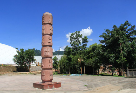 公园花岗石圆柱雕刻