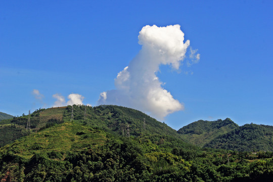 大山输电塔