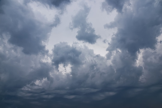 山雨欲来