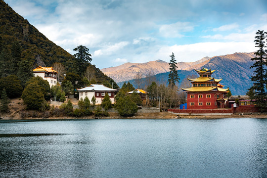 甘孜自治州措卡湖风景区