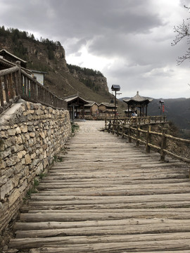 芦芽山悬空村