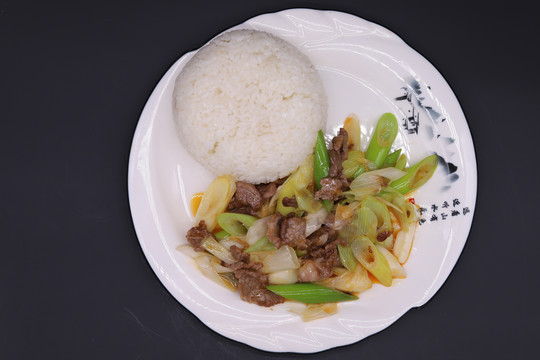 葱爆羊肉盖饭