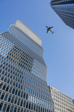 现代建筑透视与空中客机