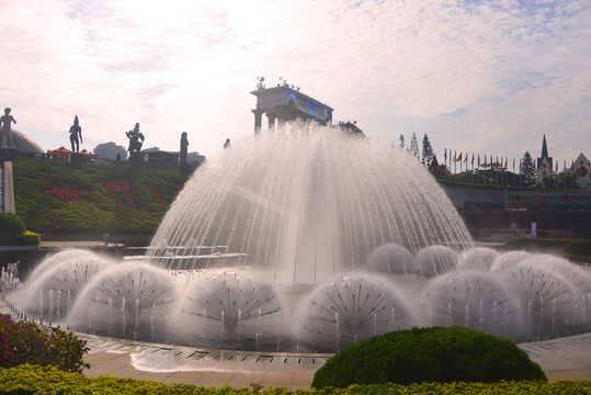 深圳世界之窗水景喷泉斜阳