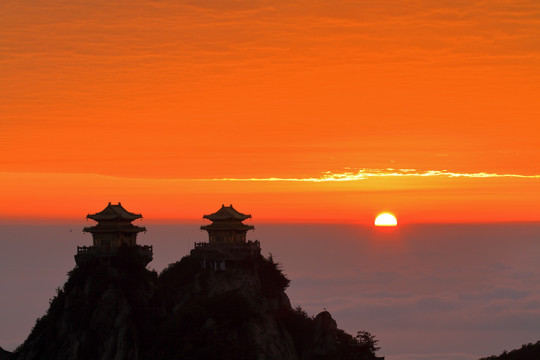 老君山日出