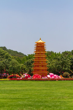 南宁青秀山公园园艺龙象塔造型