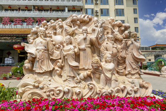北京龙脉温泉度假村八仙过海雕像