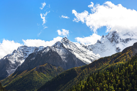 高原雪山