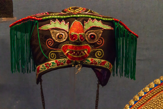 广西民族博物馆白族狮头童帽