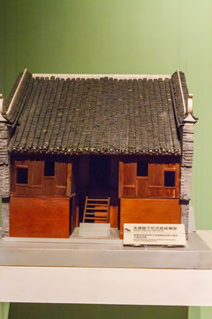 民族博物馆毛南族干栏式民居模型