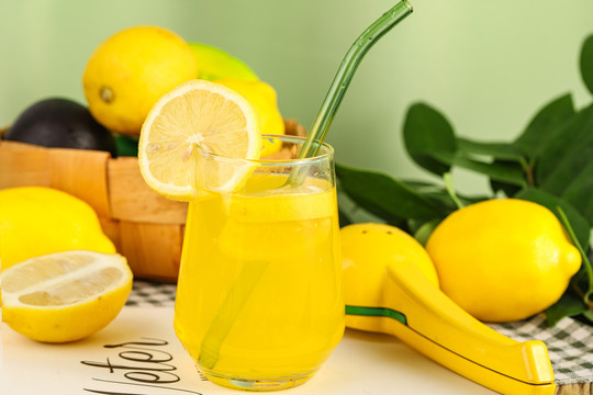 柠檬橘子水