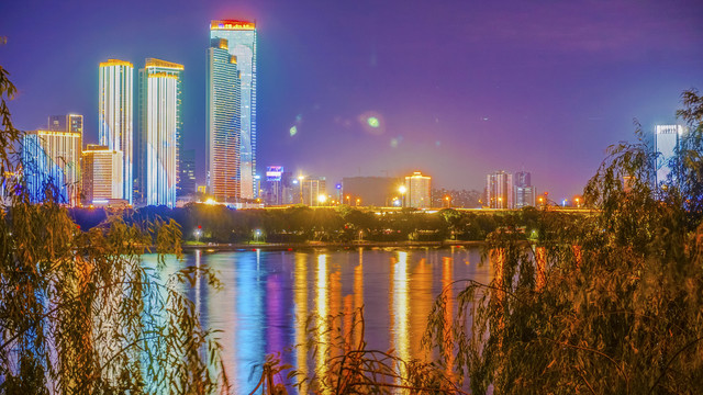 湘江沿岸灯火辉煌