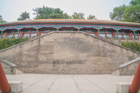 北京北海公园古建筑和永安寺风光