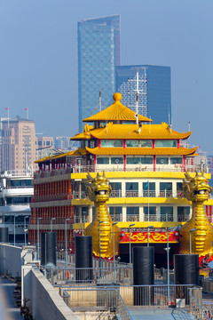 黄浦江游船
