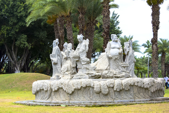 八仙雕像