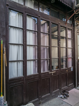 老式玻璃槅扇门