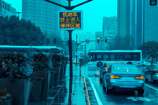 马路汽车