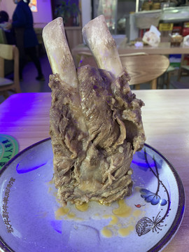 牛大骨牛肉粉丝汤