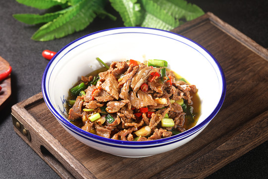 小炒黄牛肉