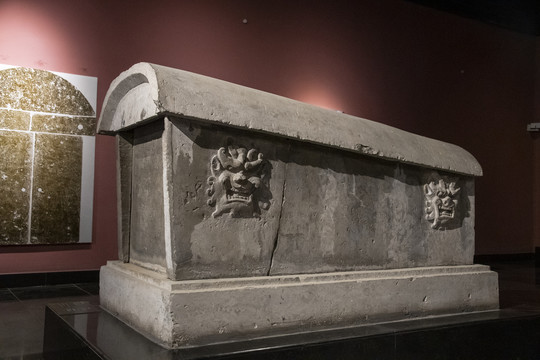 西安碑林博物馆唐代兽面石棺