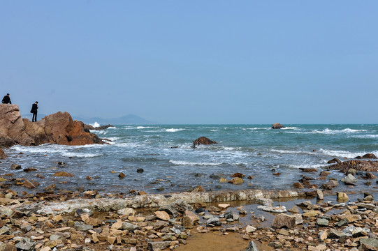 海边海浪礁石