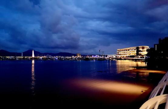 海上世界海边夜景