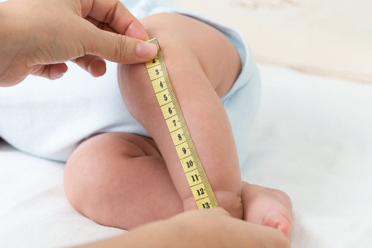 测量婴儿腿的大小
