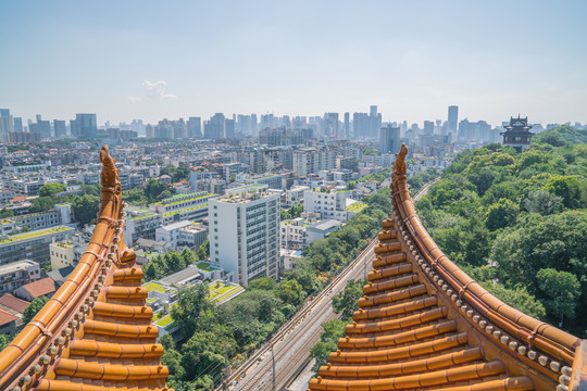 从武汉黄鹤楼上俯瞰城市全景