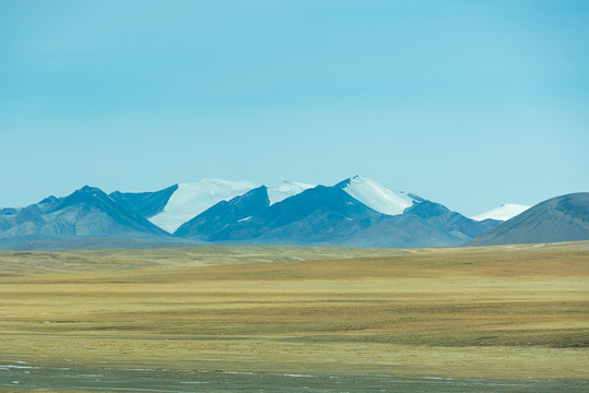 中国西藏青藏雪山自然风光
