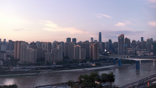 重庆李子坝对面江景景色