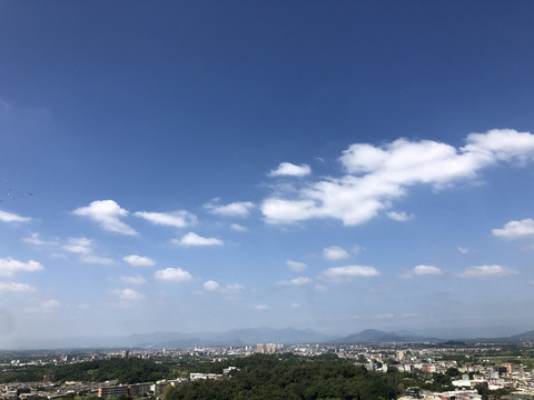 蓝天白云
