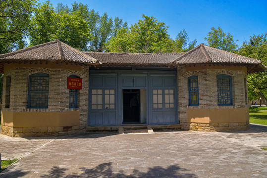 枣园中央行政办公室旧址