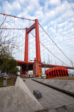 汉阳江滩公园的鹦鹉洲大桥