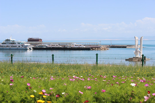青海湖游船
