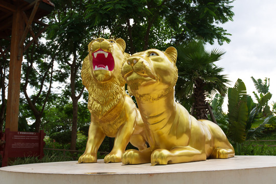 南宁园博园柬埔寨园狮像