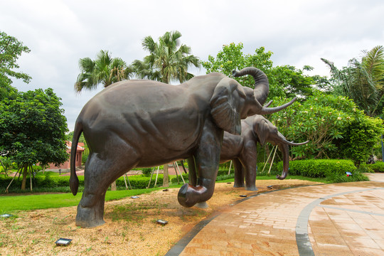 南宁园博园老挝万象市园双象雕塑