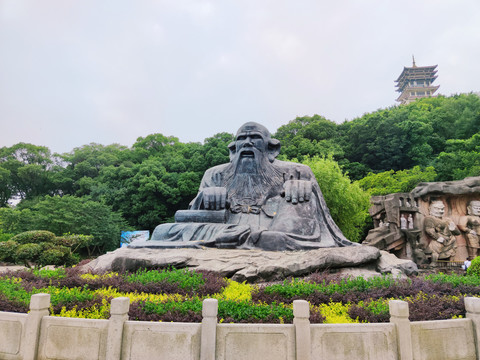 太湖仙岛大型老子雕像