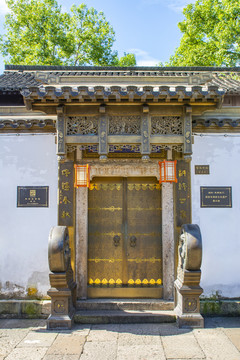 铜台门