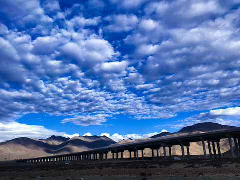 青藏公路沿途的天空风光美景