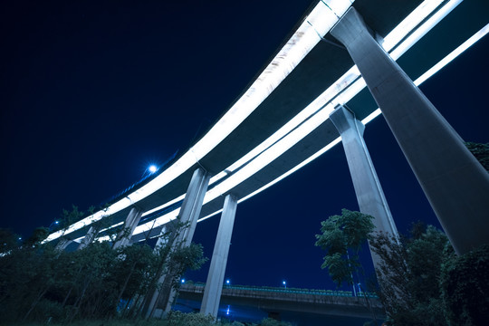 城市立交桥夜景