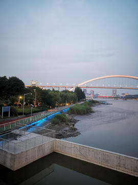 黄浦江