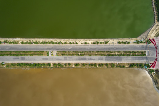 山西运城盐湖鸳鸯锅