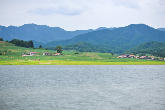 松花湖湖面