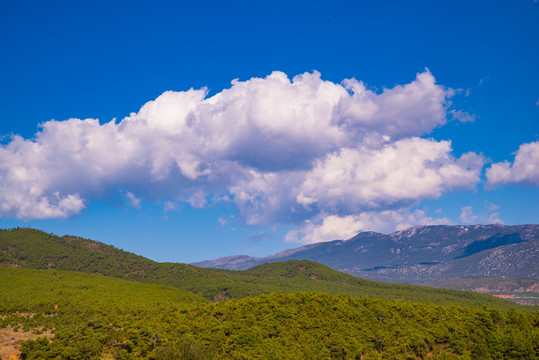 高原群山