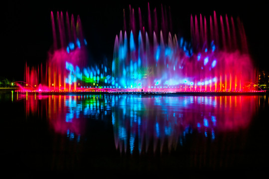 华丽灯光音乐喷泉