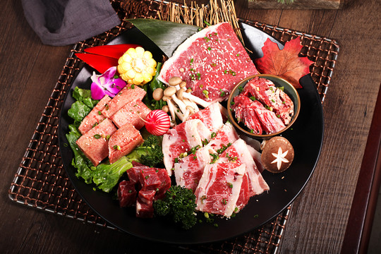 烧肉拼盘