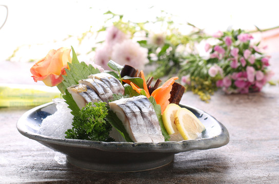 醋青鱼刺身