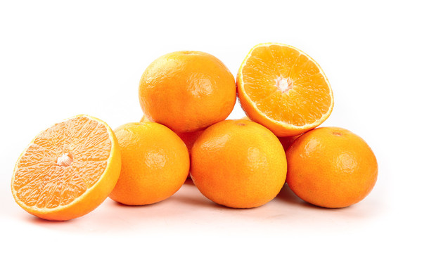 白底上放着一堆果冻橙